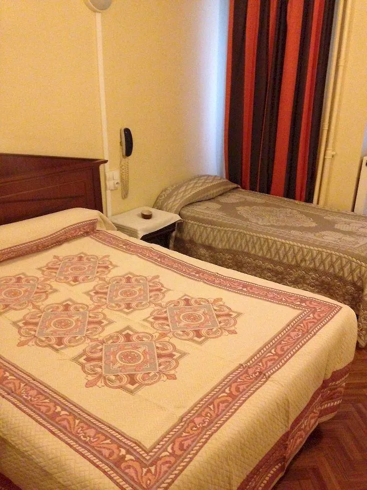 De Nantes Hotel 3*