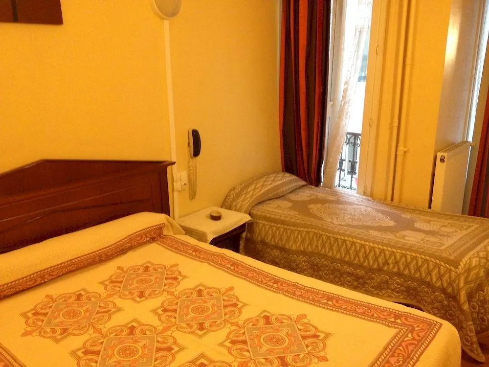 De Nantes Hotel